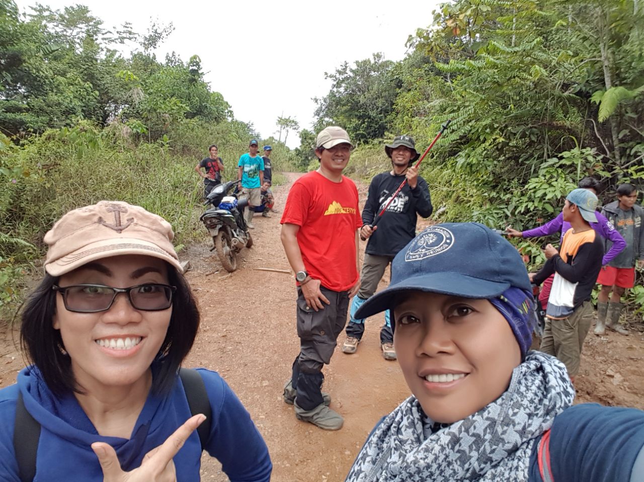 pendakian gunung bukit raya